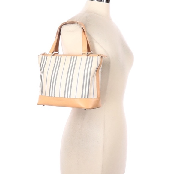 Burberry Canvas and leather tote - Picture 2 of 6